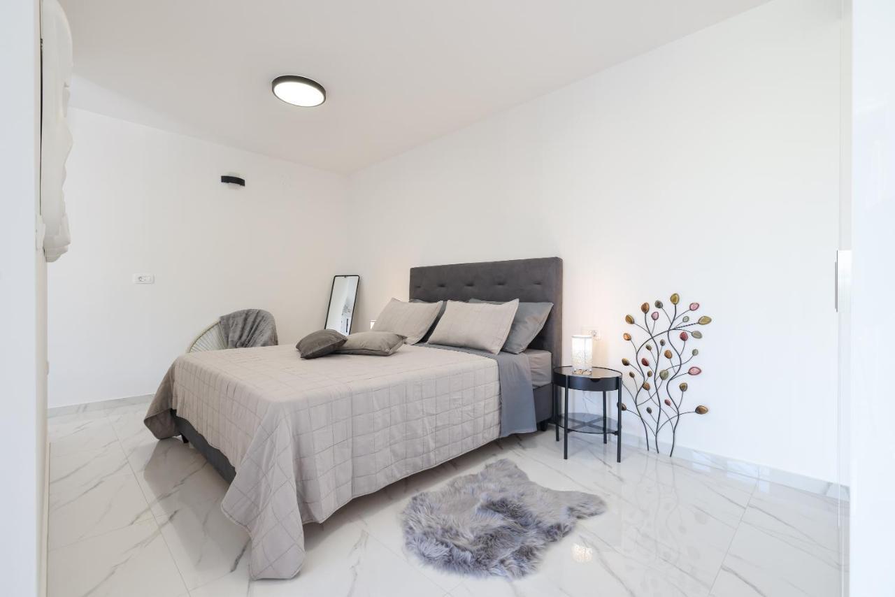 Studio Apartman Natale Zadar Buitenkant foto