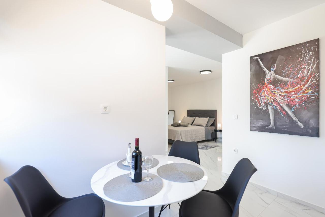 Studio Apartman Natale Zadar Buitenkant foto