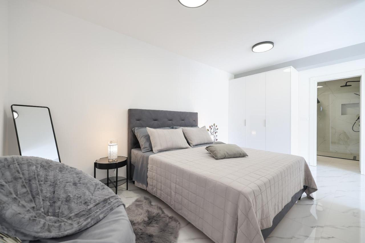 Studio Apartman Natale Zadar Buitenkant foto