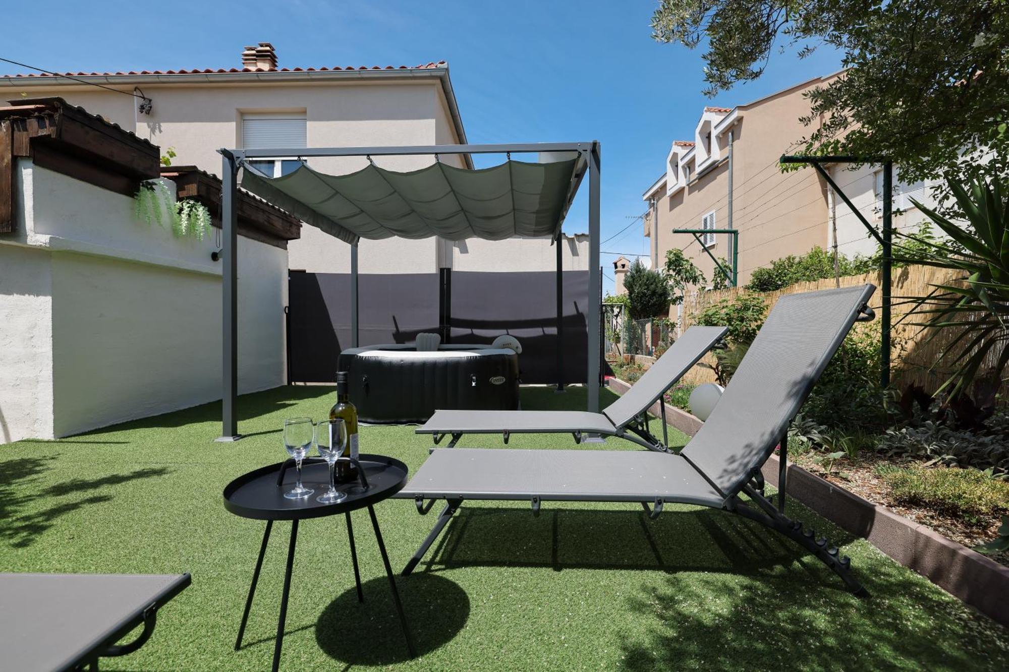 Studio Apartman Natale Zadar Buitenkant foto